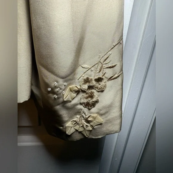 Talbots Pure Silk Embroidered Beads Beige Suit Sz 12 Petite Skirt Blazer Floral - Picture 6 of 14